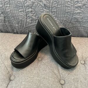 Steve Madden girl “Windy” wedge